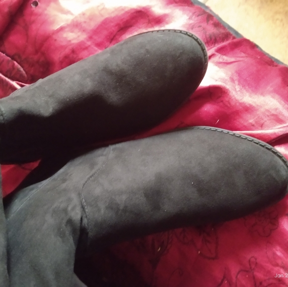 Torrid blk suade plus size 8 knee high  boots - Picture 4 of 10